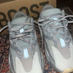 Adidas Yeezy boost 700 inertia